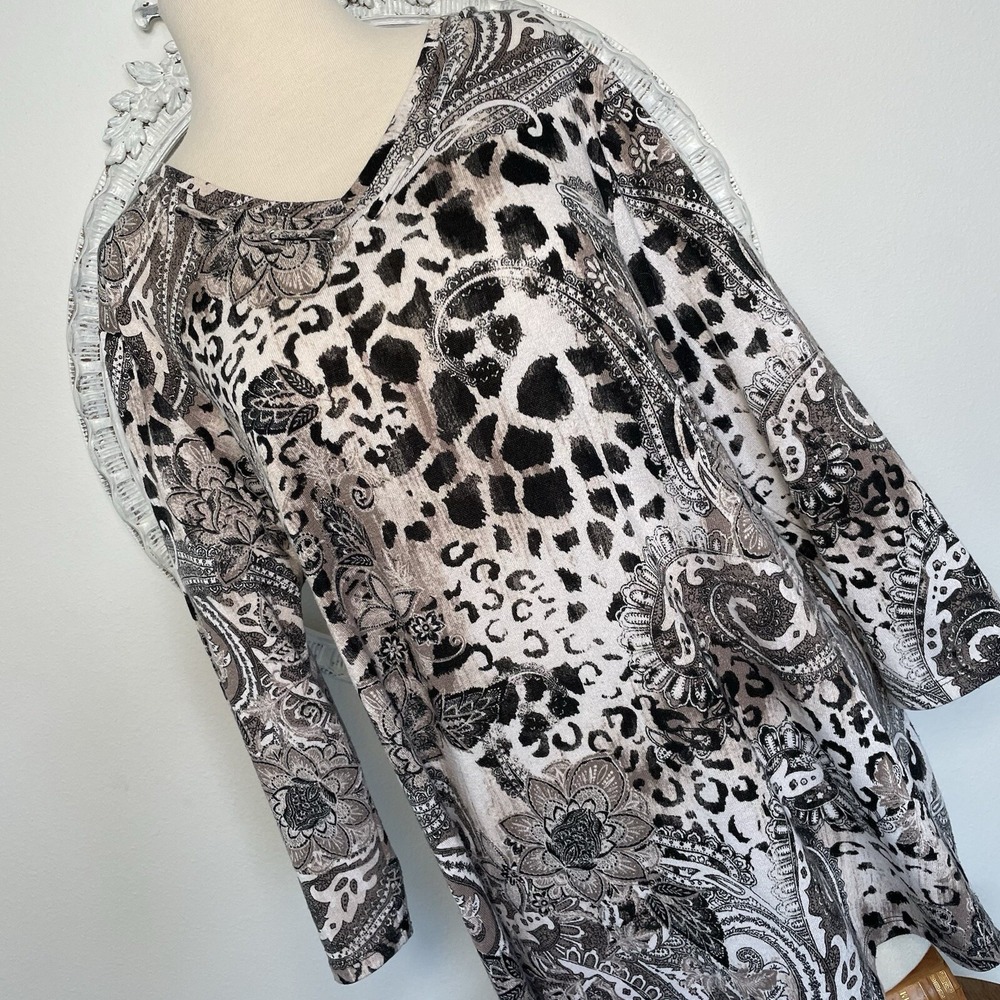 Chico's 3 Womens XL Brown Black Paisley Floral Embellished Top Shirt Stretch